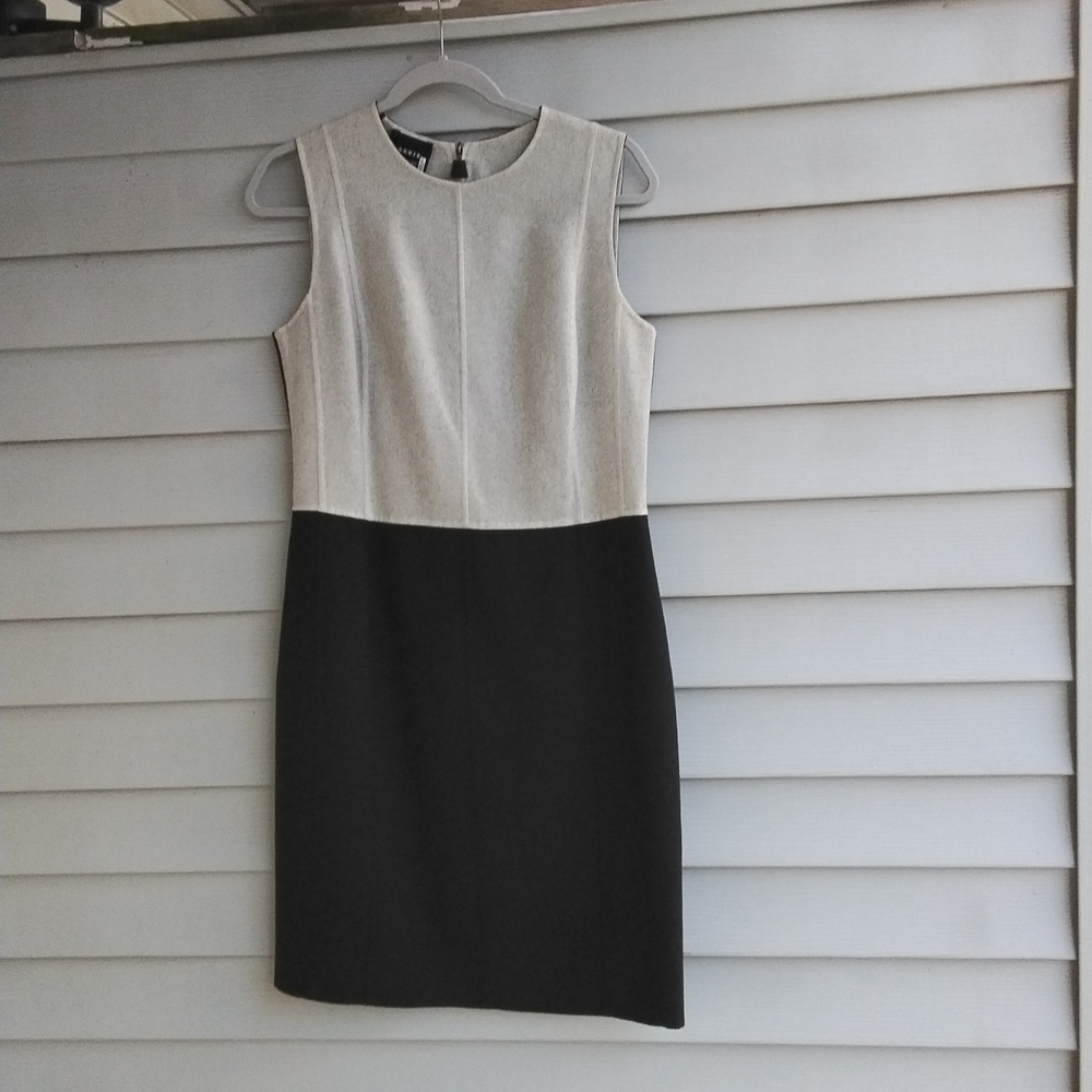 AKRIS Bergdof Goodman 100% Wool Dress